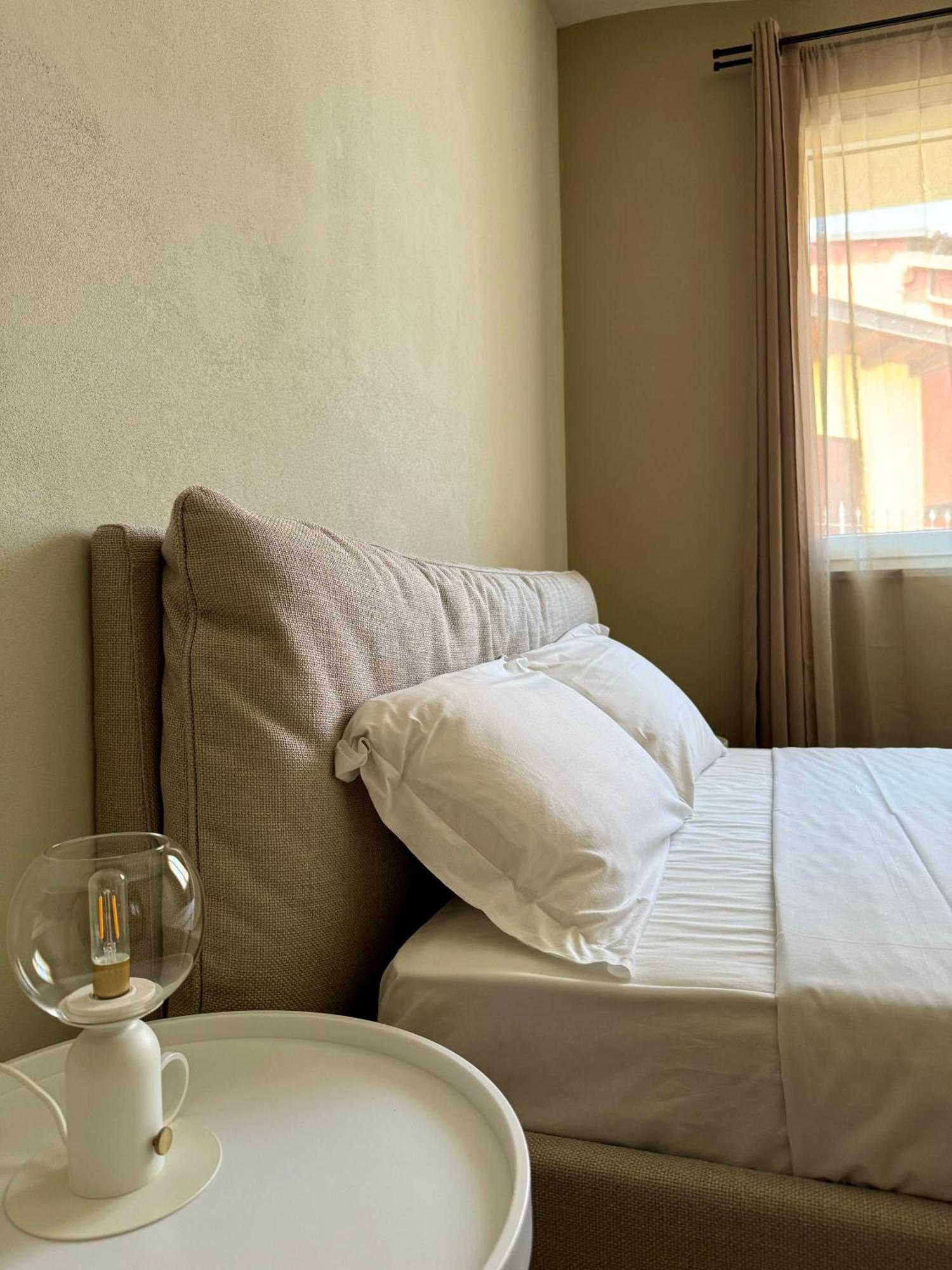 Il Grecale - Camere E Appartamenti La Morra Exterior foto
