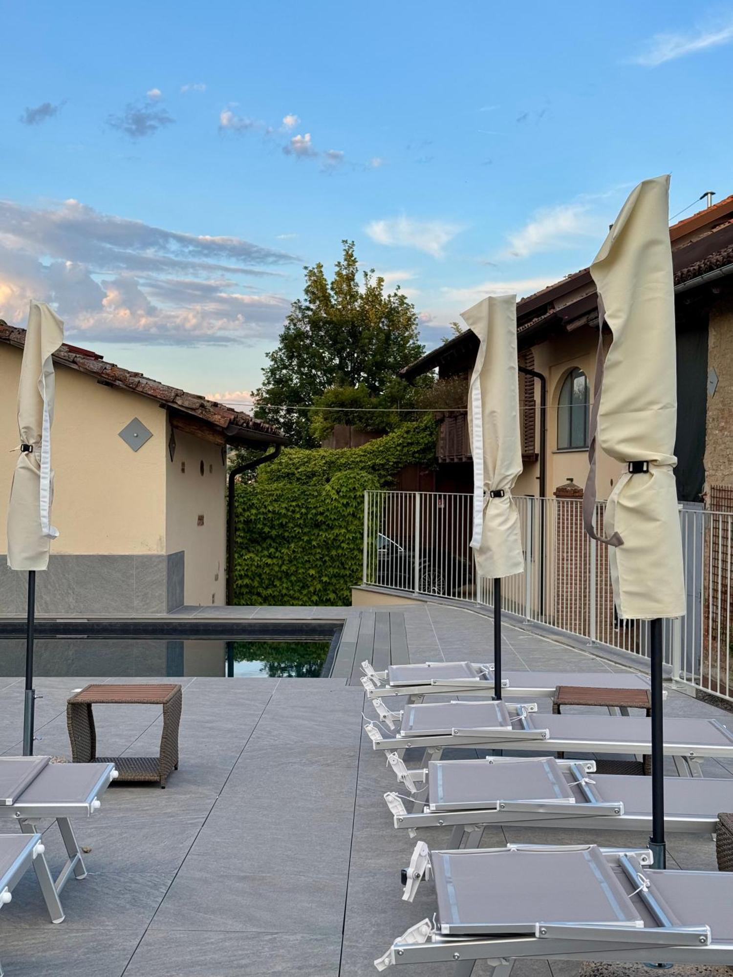 Il Grecale - Camere E Appartamenti La Morra Exterior foto